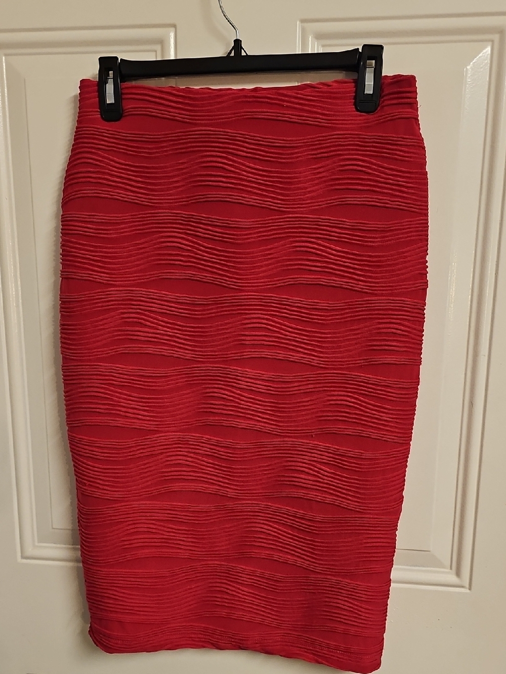 Red Textured Wave Pencil Skirt